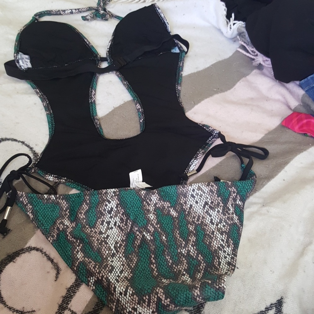 Swimsuit - Picture 2 of 2